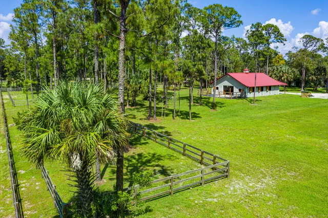 $750 | 1835 Stallion Drive, Unit STALLS, Loxahatchee, FL 33470