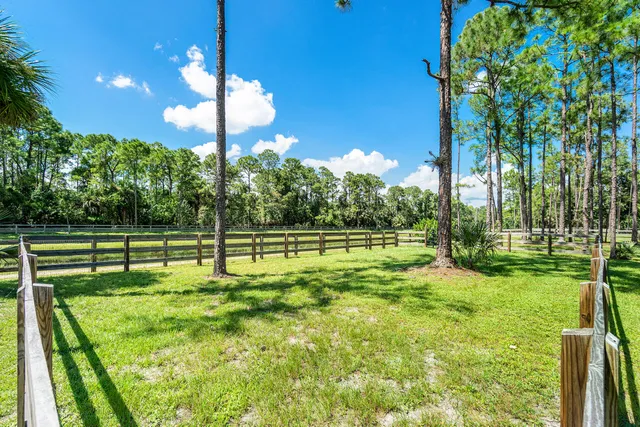 $750 | 1835 Stallion Drive, Unit STALLS, Loxahatchee, FL 33470