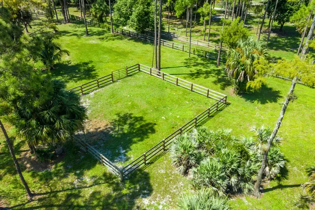 $750 | 1835 Stallion Drive, Unit STALLS, Loxahatchee, FL 33470