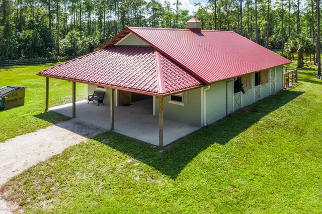 $750 | 1835 Stallion Drive, Unit STALLS, Loxahatchee, FL 33470