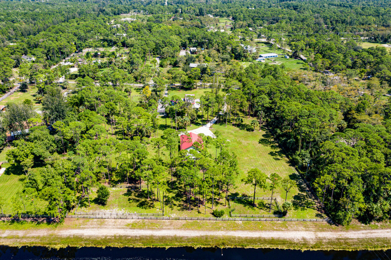 1835 Stallion Drive, Unit STALLS Loxahatchee, FL 33470 - Photo 32 of 35 a view of yard with green space