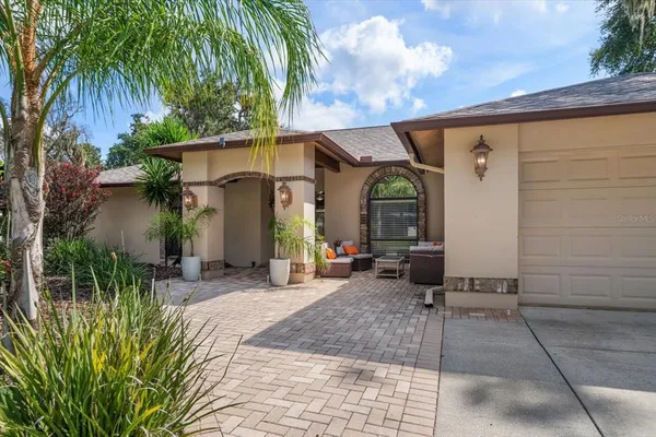 $535,000 | 1105 Deer Run Place, Valrico, FL 33594
