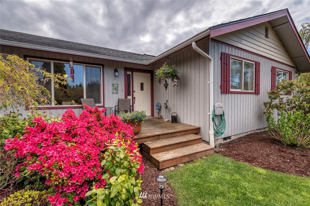 8238 Snohomish Road Blaine, WA 98230 - Photo 2 of 24 Gallery Image 2