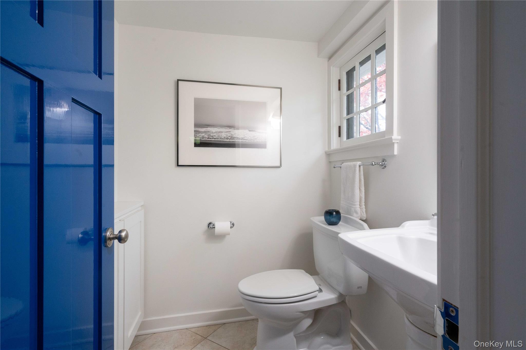 291 Rye Beach Avenue Rye, NY 10580 - Photo 10 of 28 Powder Room