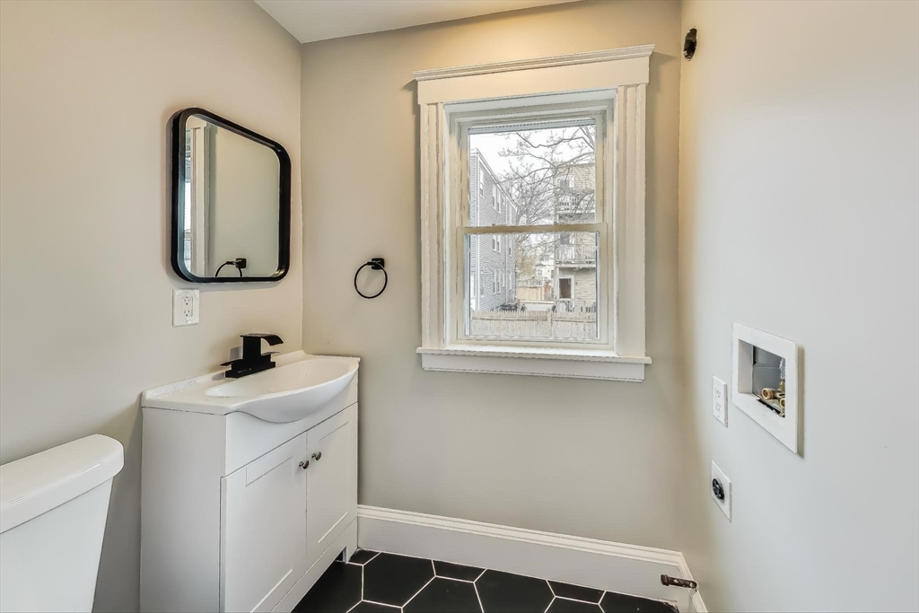 39-41 Luke Road Everett, MA 02149 - Photo 13 of 28 Gallery Image 13