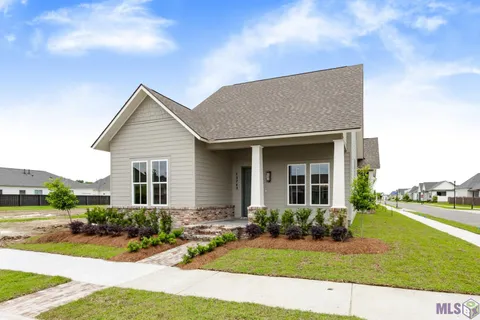 $769,900 | 13751 Sweet Cherry Drive, Baton Rouge, LA 70810
