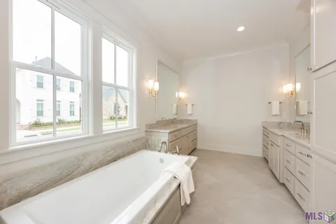 $769,900 | 13751 Sweet Cherry Drive, Baton Rouge, LA 70810