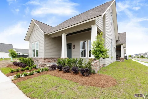 $769,900 | 13751 Sweet Cherry Drive, Baton Rouge, LA 70810