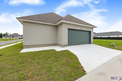 $769,900 | 13751 Sweet Cherry Drive, Baton Rouge, LA 70810