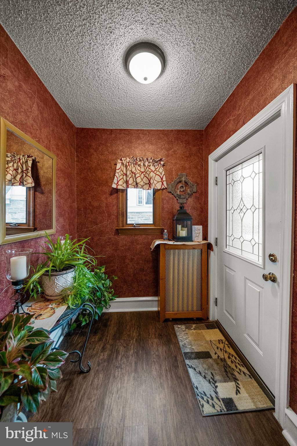 106 Crestview Road Upper Darby, PA 19082 - Photo 3 of 48