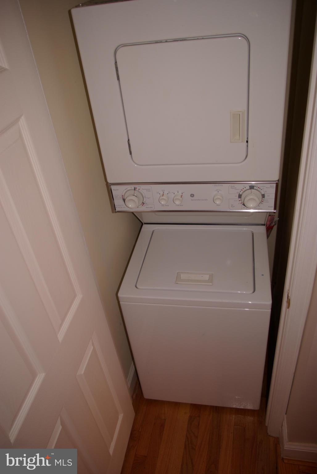 318 11th Street Southeast Washington, DC 20003 - Photo 10 of 26 a utility room with dryer and washer