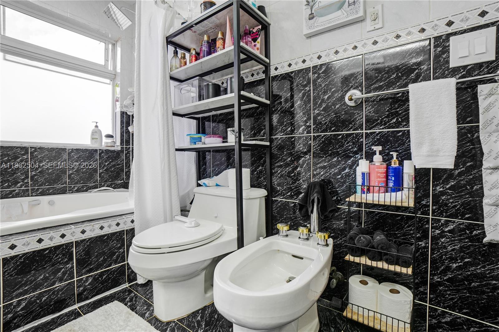 4630 Southwest 97th Avenue Miami, FL 33165 - Photo 14 of 40