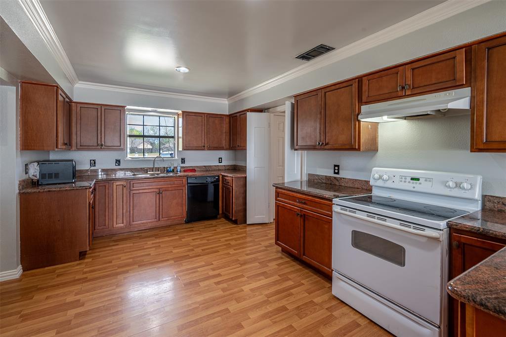 6610 Shell Flower Lane Dallas, TX 75252 - Photo 11 of 26