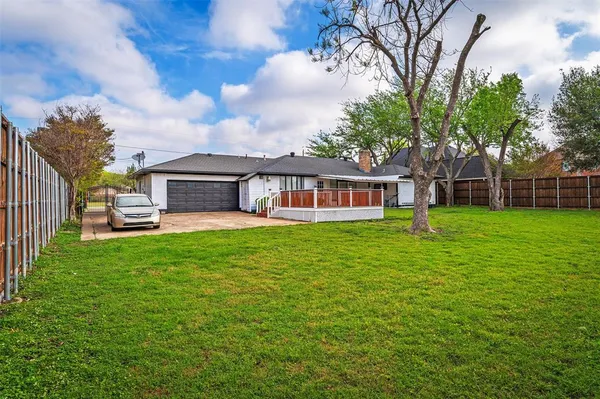 $2,750 | 6610 Shell Flower Lane, Dallas, TX 75252