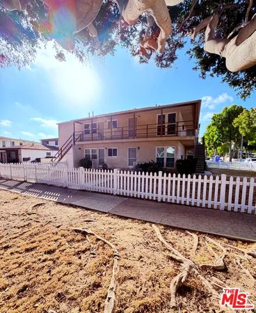 $2,550 | 2301 14th Street, Unit B, Santa Monica, CA 90405