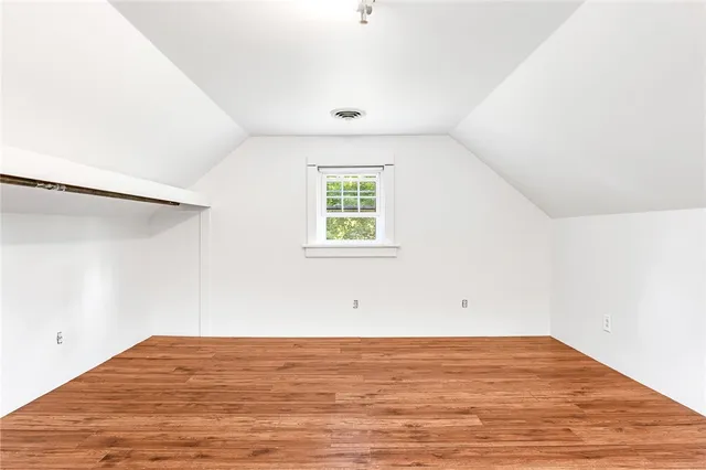 $3,450 | 214 Highland Road, Tiverton, RI 02878