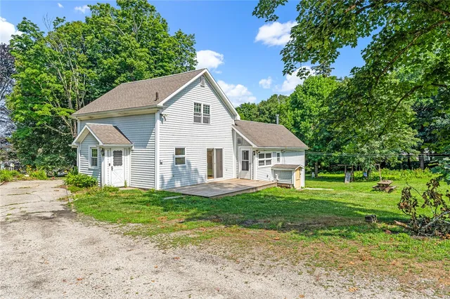 $3,450 | 214 Highland Road, Tiverton, RI 02878