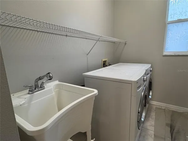 $2,745 | 10130 Heather Sound Drive, Tampa, FL 33647