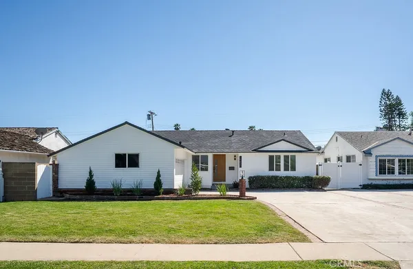 $999,900 | 18630 Cantara Street, Reseda, CA 91335