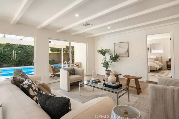 $999,900 | 18630 Cantara Street, Reseda, CA 91335