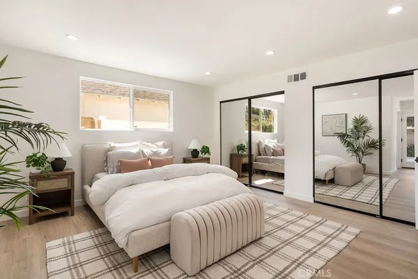 $999,900 | 18630 Cantara Street, Reseda, CA 91335