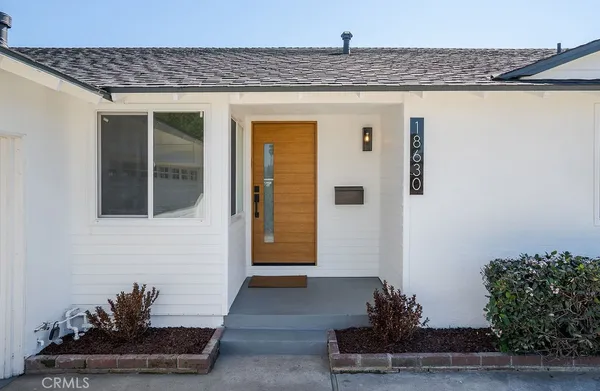 $999,900 | 18630 Cantara Street, Reseda, CA 91335