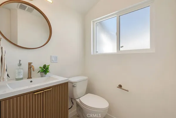 $999,900 | 18630 Cantara Street, Reseda, CA 91335