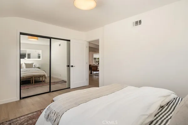 $999,900 | 18630 Cantara Street, Reseda, CA 91335