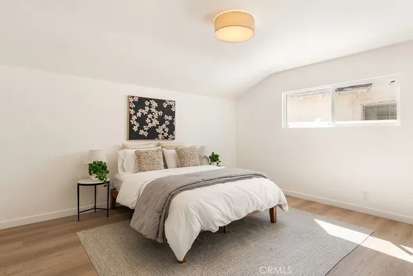 $999,900 | 18630 Cantara Street, Reseda, CA 91335