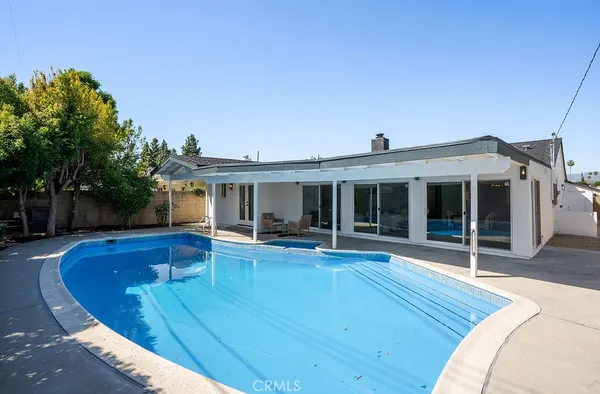 $999,900 | 18630 Cantara Street, Reseda, CA 91335