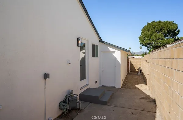 $999,900 | 18630 Cantara Street, Reseda, CA 91335
