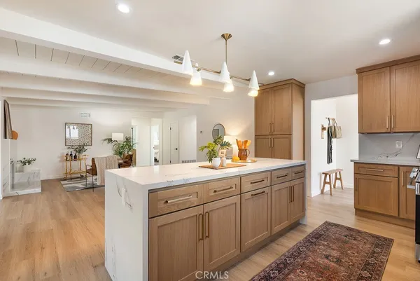 $999,900 | 18630 Cantara Street, Reseda, CA 91335