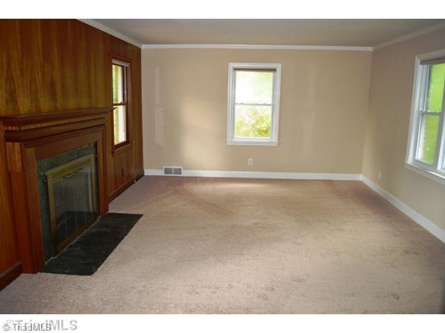 3633 Milhaven Road Winston-Salem, NC 27106 - Photo 4 of 14 Living Room.