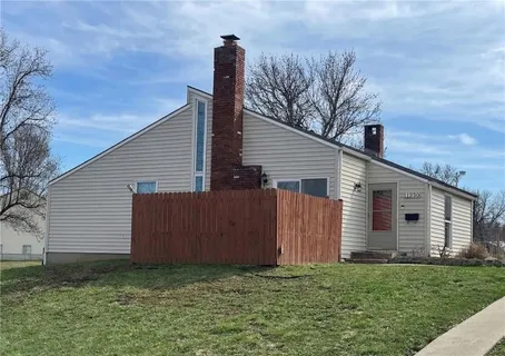 $935,500 | 11230 College Avenue, Kansas City, MO 64137