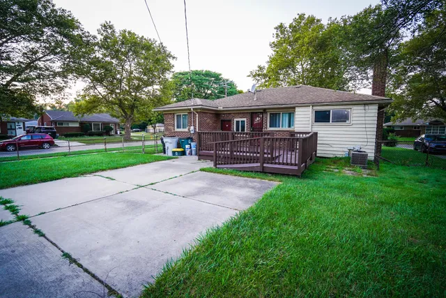 $199,900 | 13941 Pearson Street, Oak Park, MI 48237