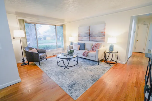 $199,900 | 13941 Pearson Street, Oak Park, MI 48237