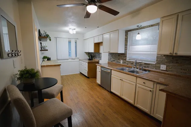 $199,900 | 13941 Pearson Street, Oak Park, MI 48237