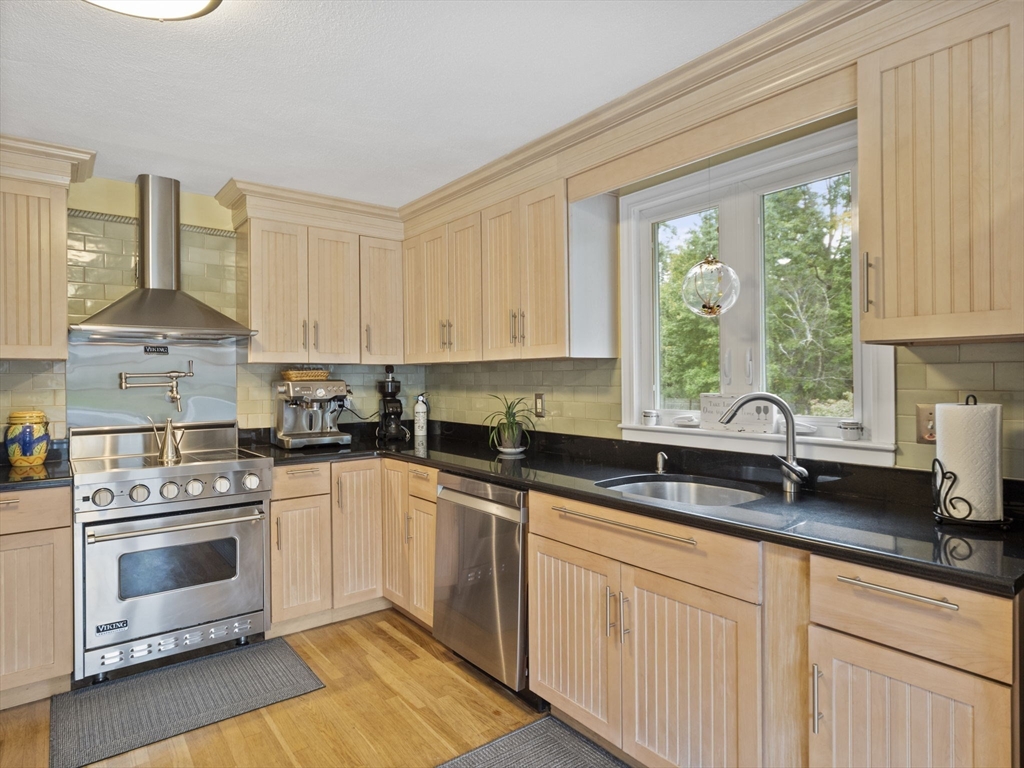47 McDonald Road Wilmington, MA 01887 - Photo 12 of 42 Gallery Image 12
