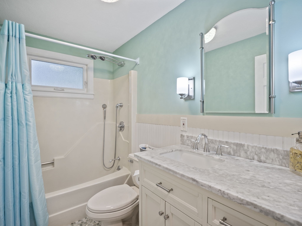 47 McDonald Road Wilmington, MA 01887 - Photo 14 of 42 Gallery Image 14