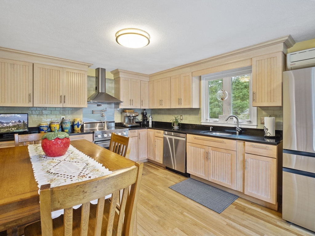 47 McDonald Road Wilmington, MA 01887 - Photo 10 of 42 Gallery Image 10
