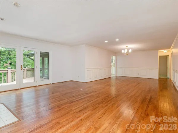 $700,000 | 204 Greenleaf Drive, Flat Rock, NC 28731