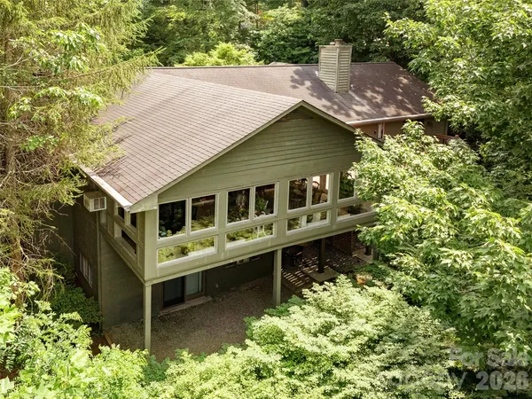 $700,000 | 204 Greenleaf Drive, Flat Rock, NC 28731