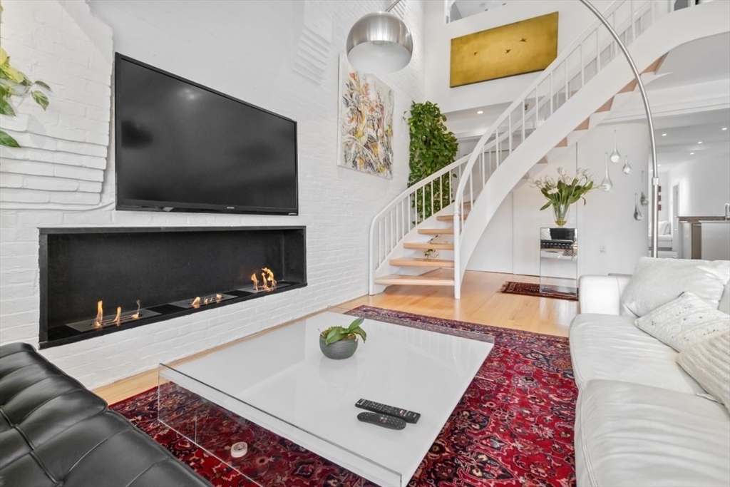 43 Commercial Wharf, Unit 8 Boston, MA 02110 - Photo 12 of 32