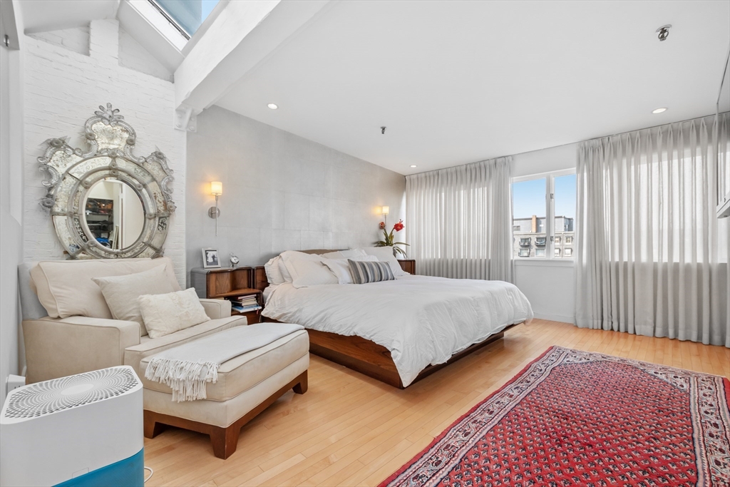 43 Commercial Wharf, Unit 8 Boston, MA 02110 - Photo 13 of 32