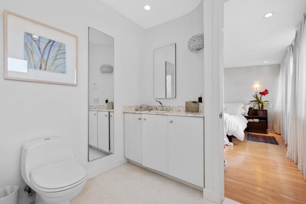 43 Commercial Wharf, Unit 8 Boston, MA 02110 - Photo 16 of 32