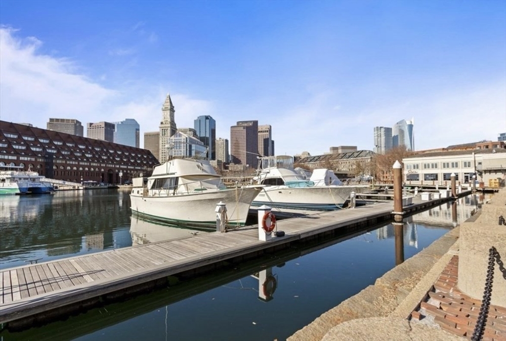 43 Commercial Wharf, Unit 8 Boston, MA 02110 - Photo 28 of 32