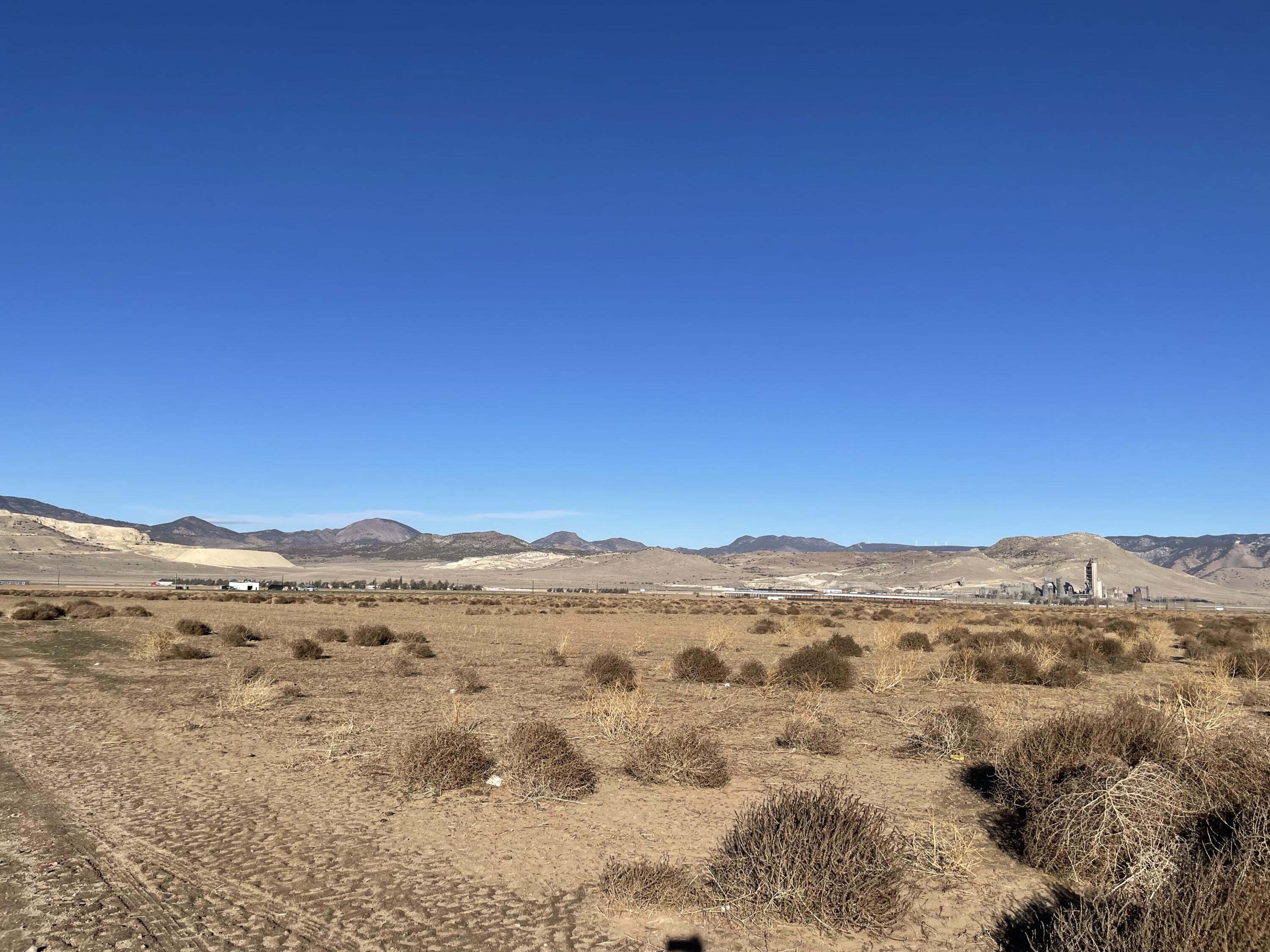 20028 Tehachapi Willow Springs Road Tehachapi, CA 93561 - Photo 18 of 24 a view of mountain view and mountain view