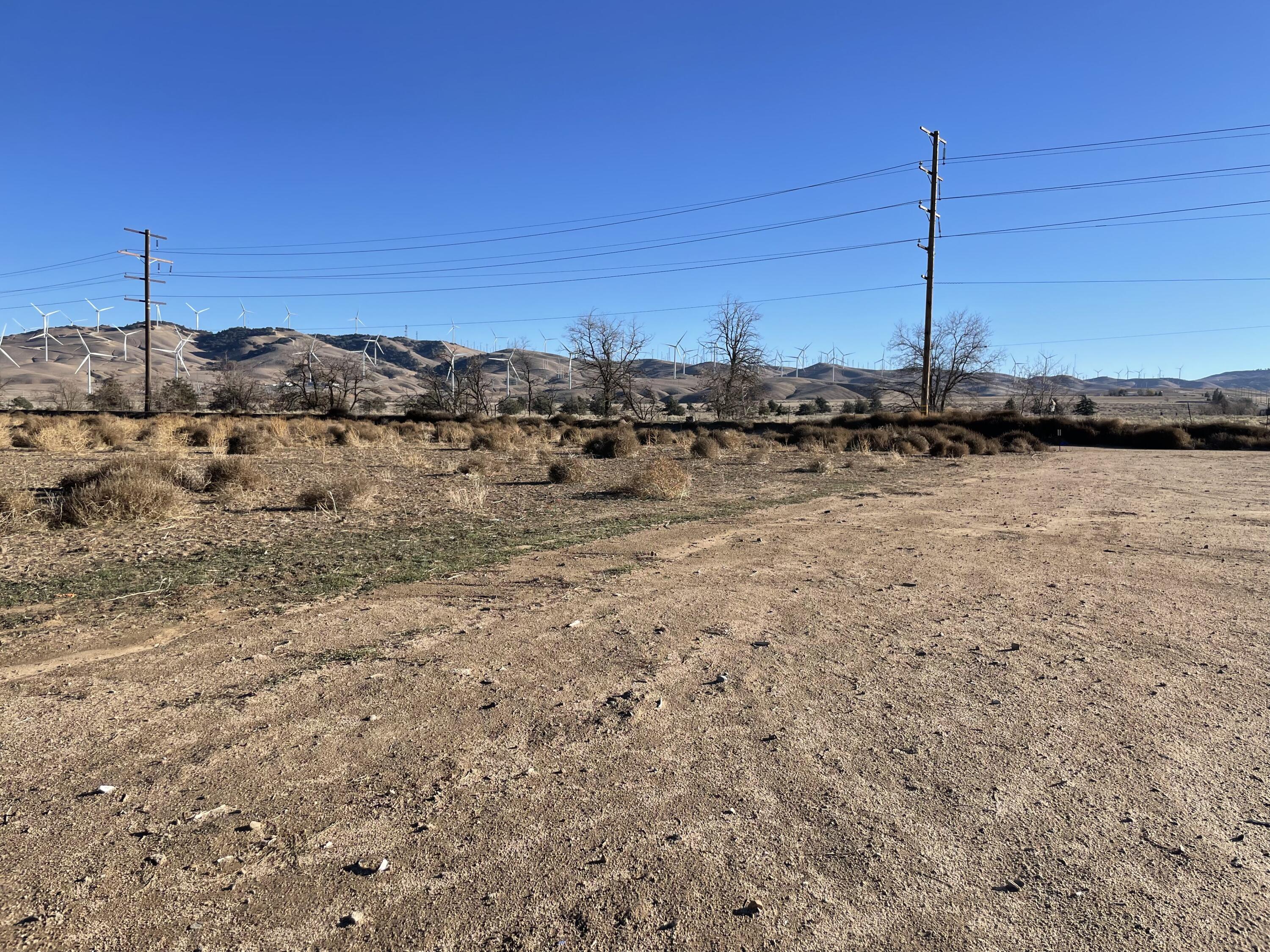 20028 Tehachapi Willow Springs Road Tehachapi, CA 93561 - Photo 20 of 24 a view of a lake view