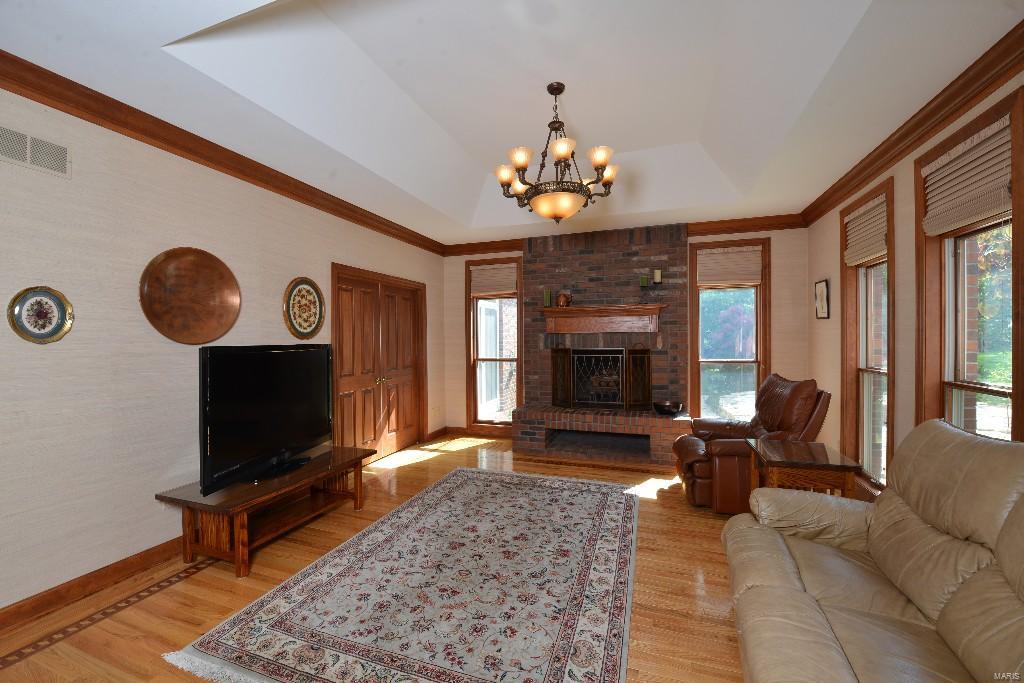 4 Glaizeview Road Town and Country, MO 63017 - Photo 13 of 69 Gallery Image 13