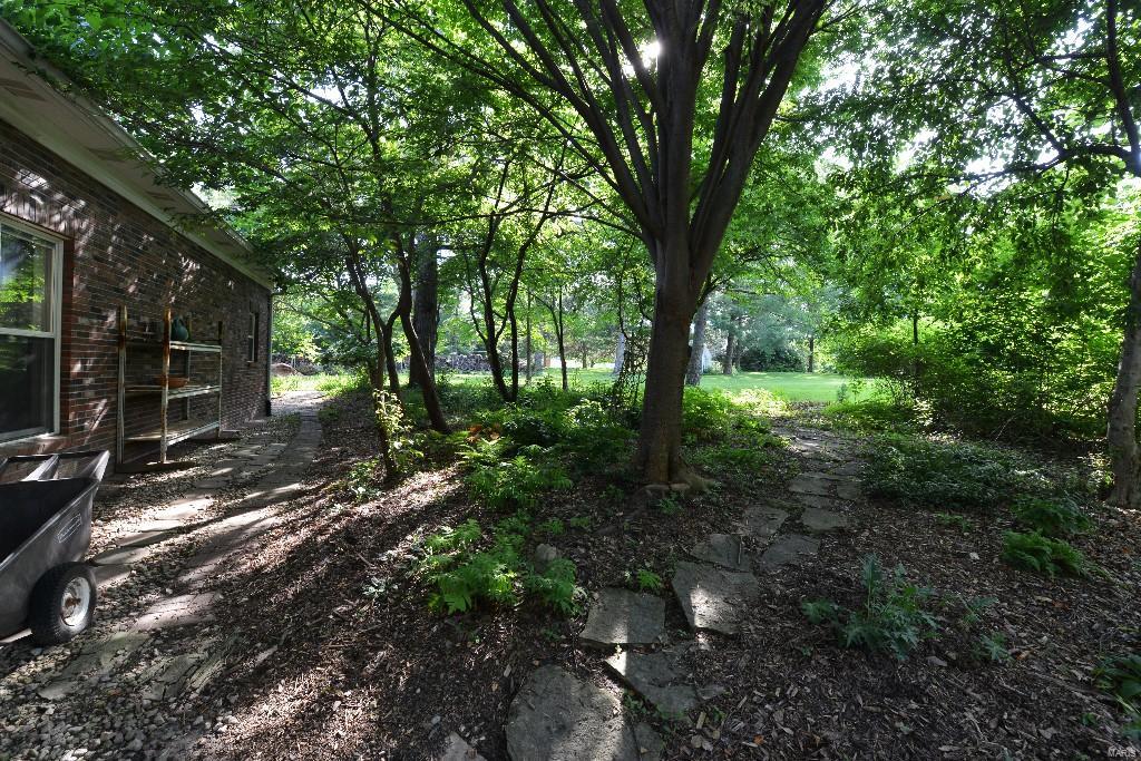 4 Glaizeview Road Town and Country, MO 63017 - Photo 53 of 69 Gallery Image 53